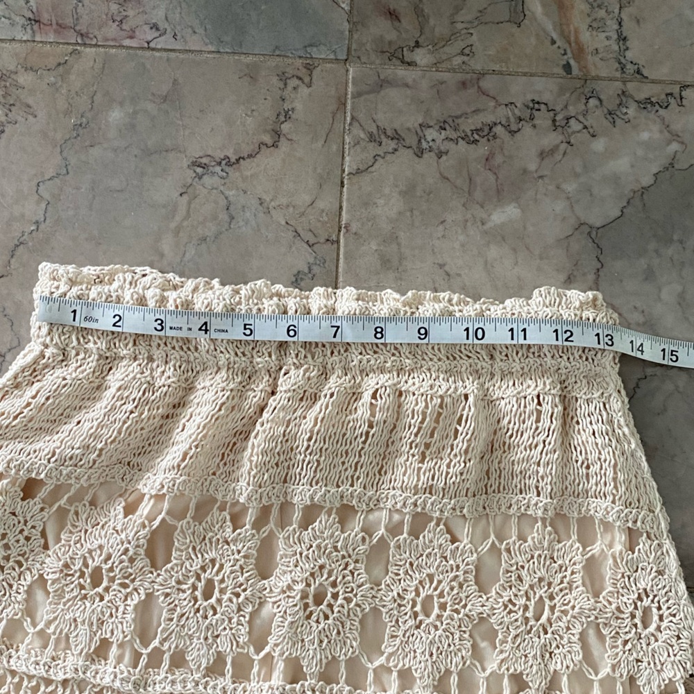 Beautiful Crochet A-Line Skirt in Cream Size S Great Condition - Picture 5 of 7